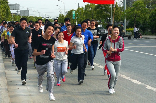 活力青春，與長(zhǎng)跑同行！